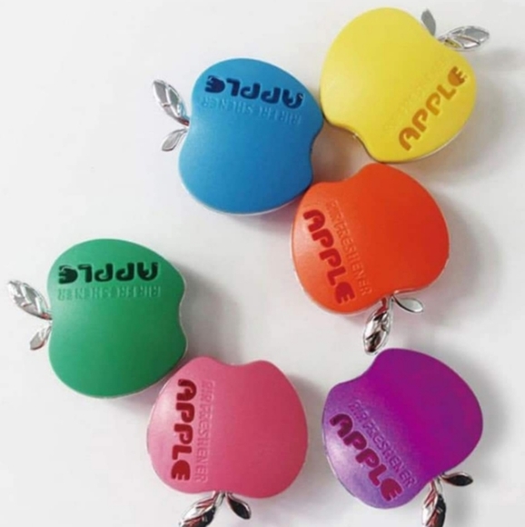 4 plastic apple car air fresheners. 4 colors. - Picture 6 of 9